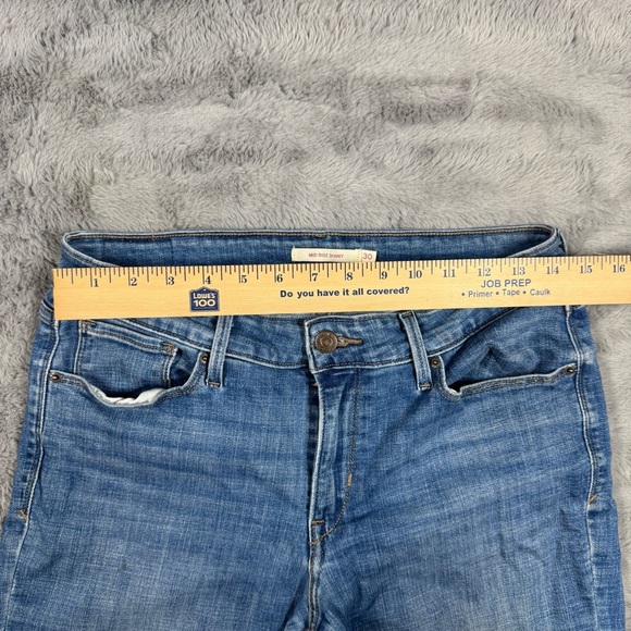 Levi's Blue Ankle Cropped Jeans with Distressed Detail - Picture 4 of 14